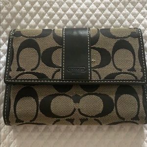 Excellent condition Coach Wallet 👜